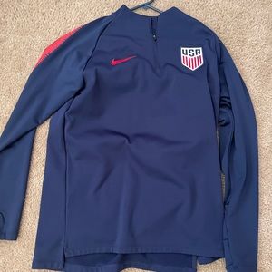 Nike USA Soccer 1/4 zip pullover- large
